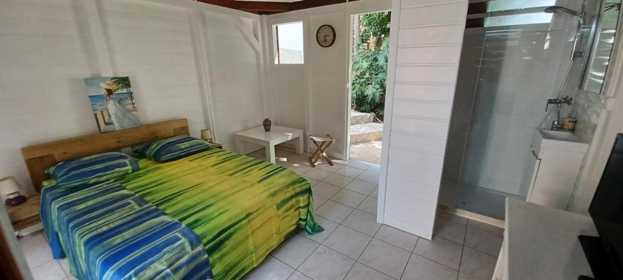 Baillif Gite Mamour - Charmant Petit Bungalow A Decouvrir מראה חיצוני תמונה